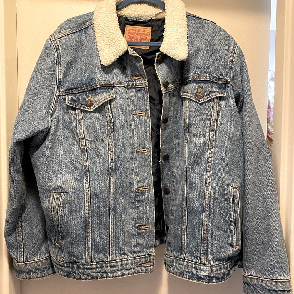 Levi trucker jacket